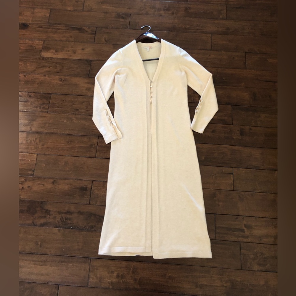 💕Women’s Long Cream Button Cardigan with Opal Button Accents on Wrists C…